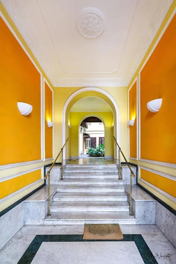Cairoli 1 House G&B Colisee Rome